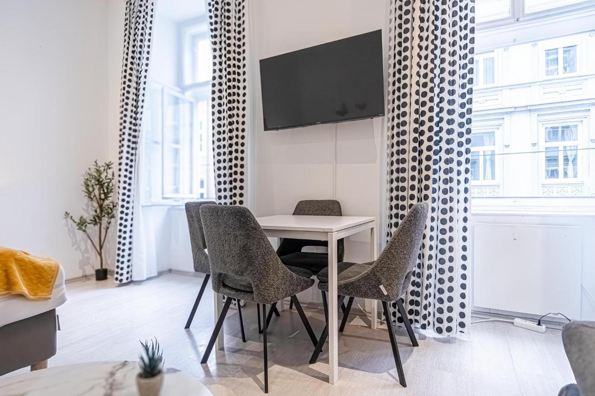 Cozy 1Br - Perfect For Long Stays เวียนนา ภายนอก รูปภาพ
