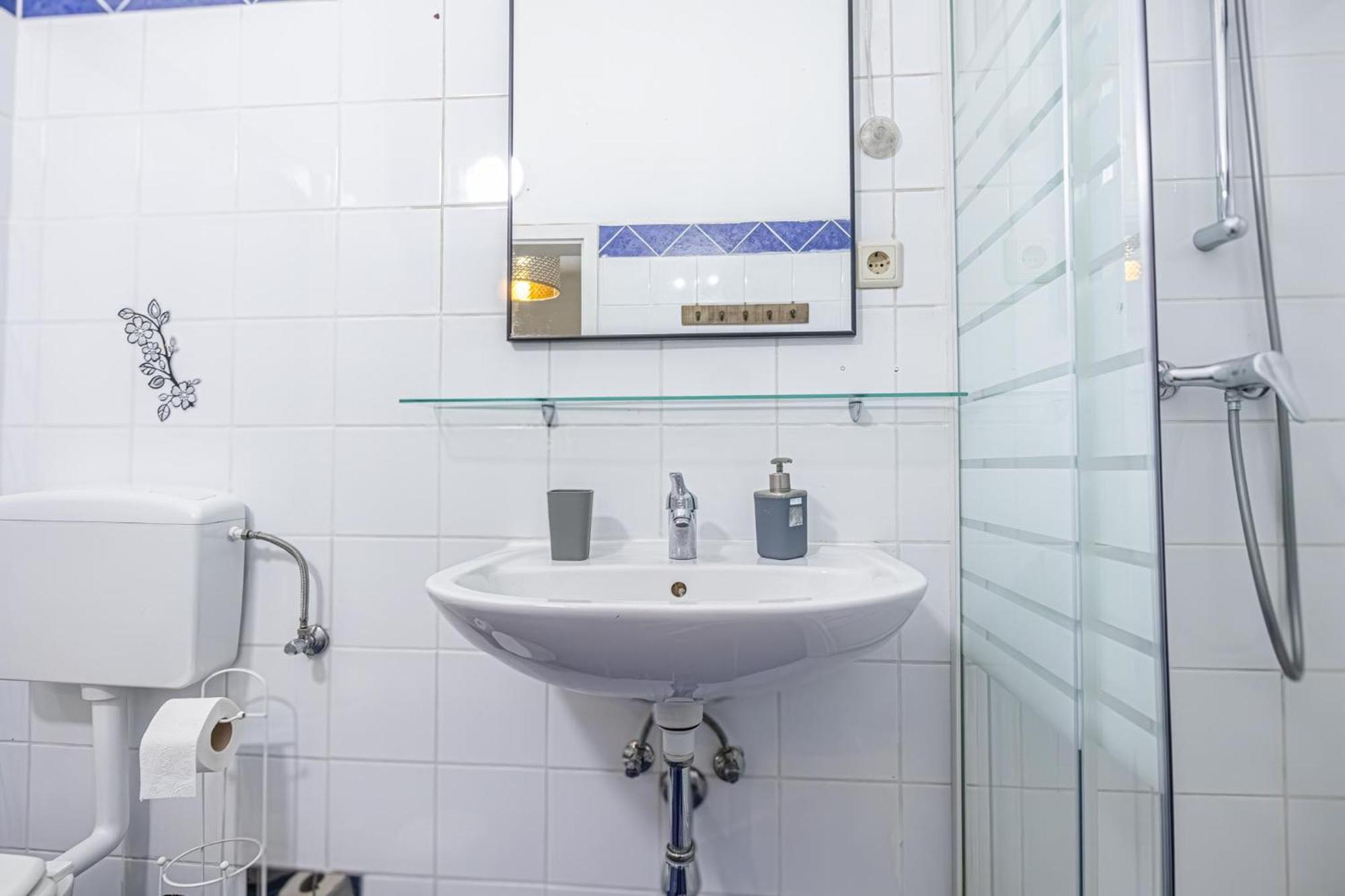 Cozy 1Br - Perfect For Long Stays เวียนนา ภายนอก รูปภาพ